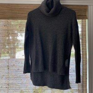Diane Von Furstenberg grey cashmere sweater.
